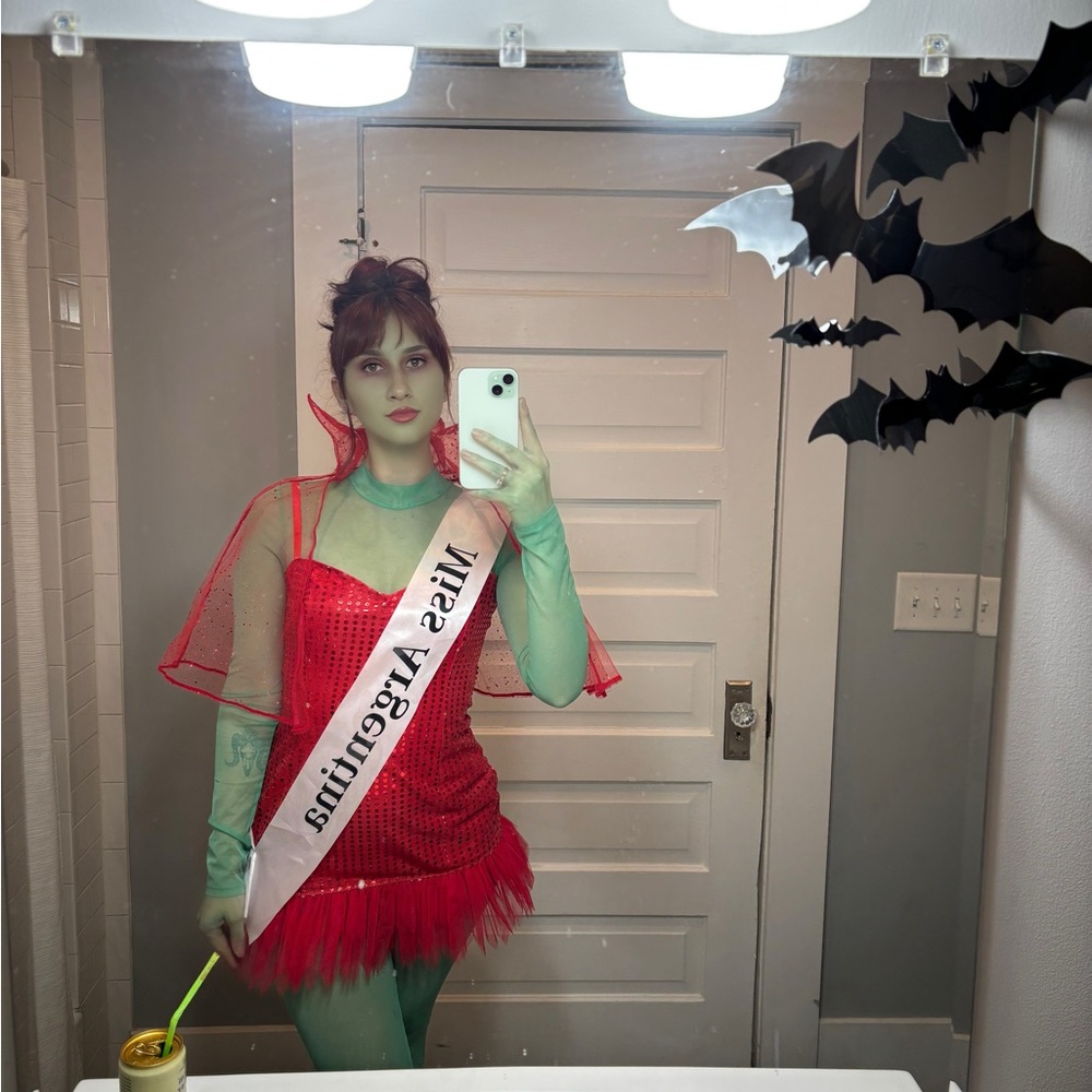 Miss Argentina costume dolls kill